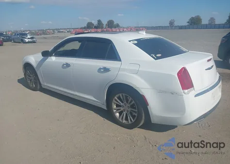 2016 Chrysler 300C z USA, uszkodzony, nr VIN 2C3CCAEG9GH151719